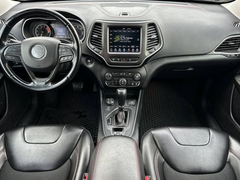 Used 2020 Jeep Cherokee Trailhawk w/ Technology Group AWD/4WD image 13
