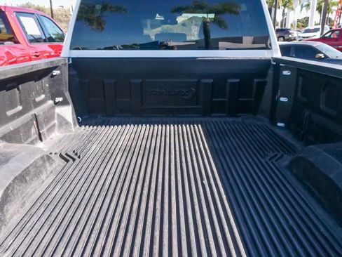 Used 2024 Chevrolet Silverado 3500 LT image 24