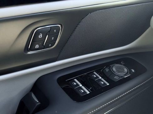 Certified 2025 Lincoln Nautilus Premier AWD/4WD image 14