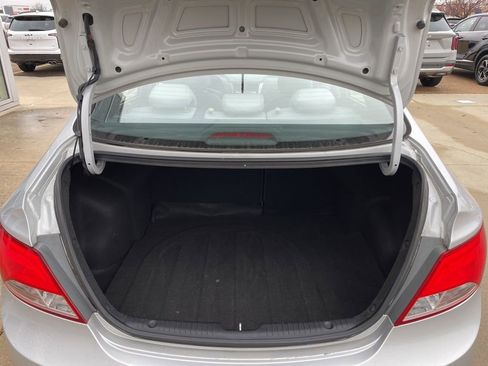 Used 2017 Hyundai Accent SE image 13