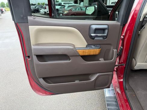 Used 2018 GMC Sierra 1500 SLT AWD/4WD image 9