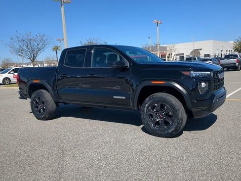 Used 2025 GMC Canyon Elevation w/ Convenience Package image 2