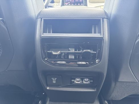 New 2025 Jeep Grand Cherokee Laredo X w/ Luxury Tech Group I image 22