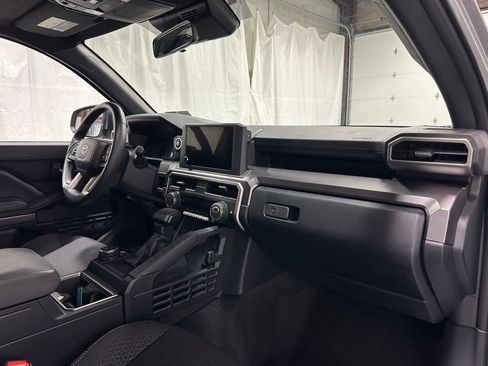 Used 2025 Toyota 4Runner SR5 image 60