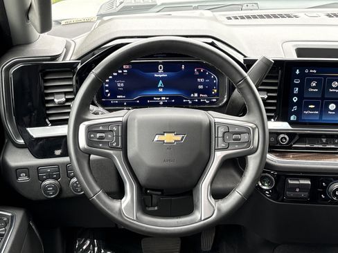 Used 2025 Chevrolet Silverado 2500 LT w/ Convenience Package AWD/4WD image 21
