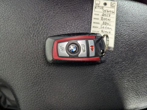 Used 2017 BMW 330i Sedan RWD image 25