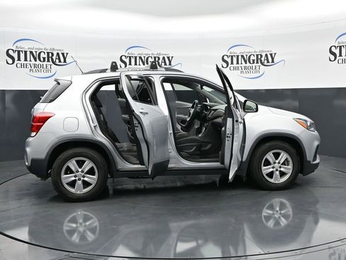 Used 2020 Chevrolet Trax LT image 27