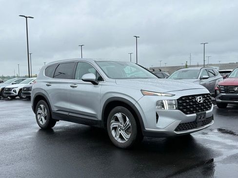 Used 2021 Hyundai Santa Fe SE FWD image 3