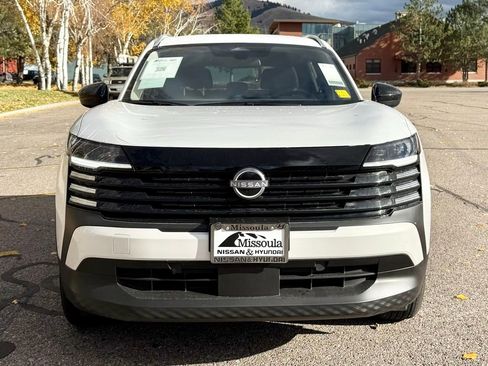 New 2026 Nissan Kicks SV w/ Illumination Package image 8