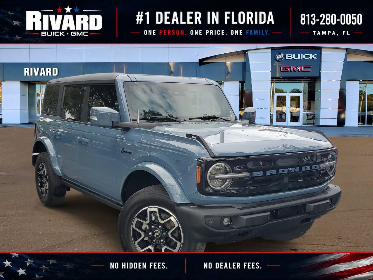Used 2025 Ford Bronco Outer Banks AWD/4WD image 1