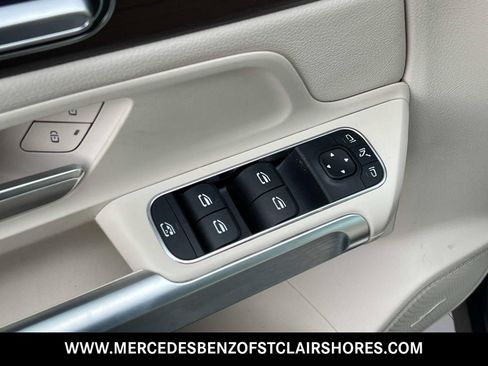 Used 2026 Mercedes-Benz GLB 250 4MATIC image 18