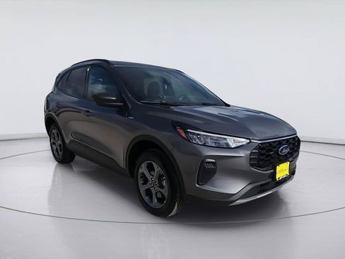 Used 2025 Ford Escape ST-Line AWD/4WD image 2