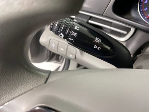 Used 2022 Hyundai Elantra SEL w/ Cargo Package image 16