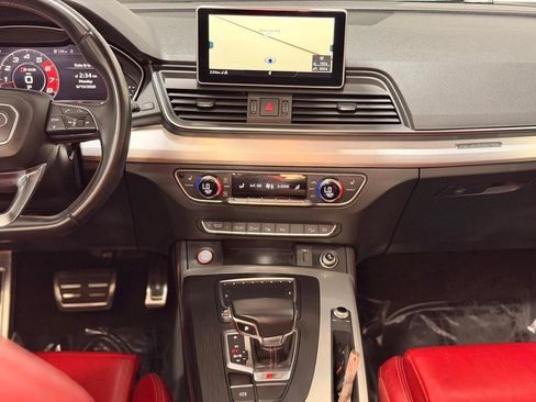Used 2019 Audi SQ5 Prestige w/ Prestige Package AWD/4WD image 16