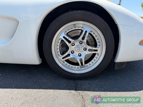 Used 2003 Chevrolet Corvette Convertible w/ Preferred Equipment Group1 RWD image 12