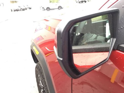 New 2025 GMC Canyon Elevation w/ Convenience Package image 10