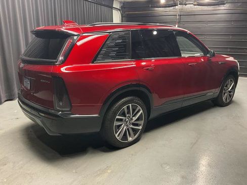 Used 2026 Cadillac Vistiq Sport w/ LPO, Floor Liner Package AWD/4WD image 7