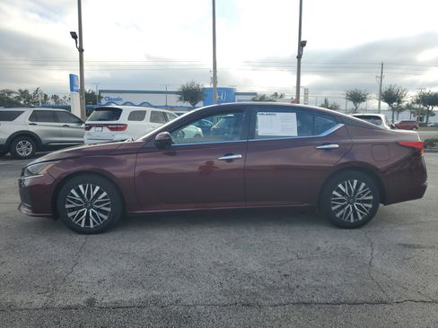 Used 2023 Nissan Altima 2.5 SV image 5