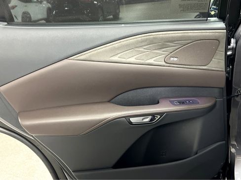 New 2026 Lexus RX 450h AWD image 18