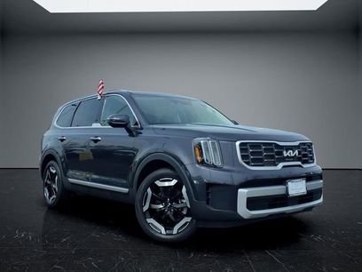 Used 2025 Kia Telluride S