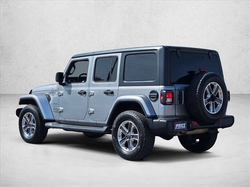 Used 2019 Jeep Wrangler Unlimited Sahara AWD/4WD image 8