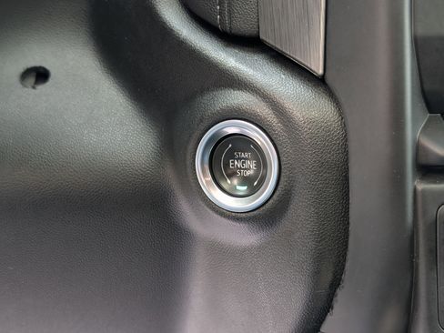 Used 2021 GMC Sierra 3500 Denali w/ Denali Ultimate Package image 23