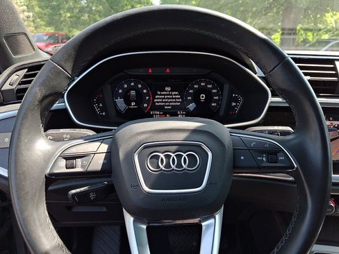 Used 2021 Audi Q3 2.0T Premium w/ Convenience Package AWD/4WD image 19