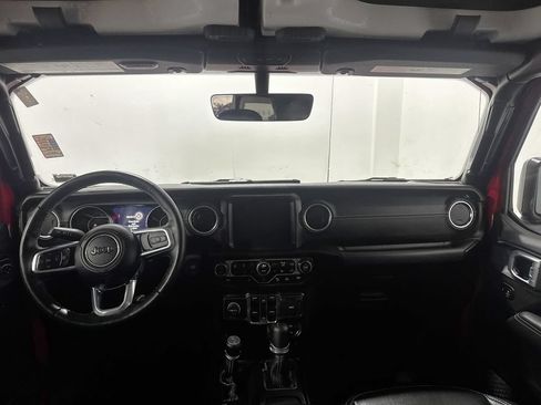 Used 2023 Jeep Wrangler Unlimited Sahara w/ Dual Top Group AWD/4WD image 2