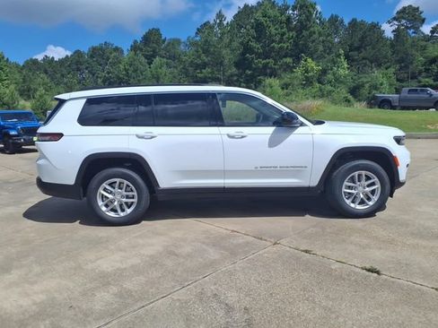 New 2026 Jeep Grand Cherokee L Laredo RWD image 2