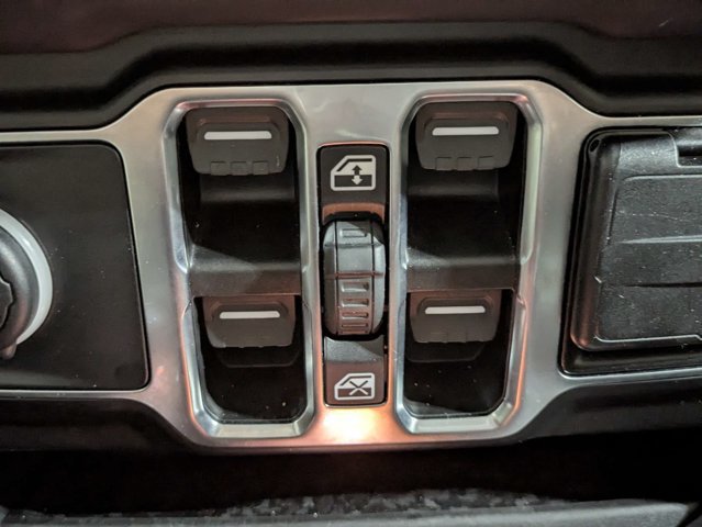 Certified 2026 Jeep Wrangler Unlimited Sahara AWD/4WD image 23