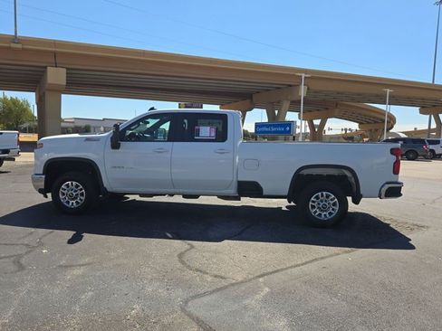 Used 2024 Chevrolet Silverado 2500 LT w/ Convenience Package AWD/4WD image 9