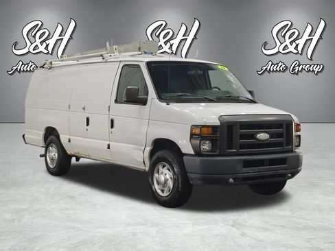 Used 2014 Ford E-250 and Econoline 250 Extended w/ Power Group RWD image 2