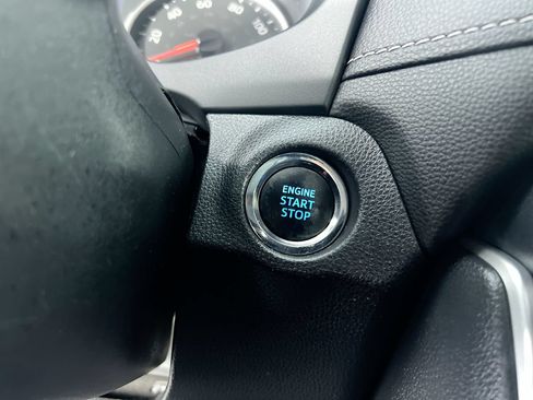 Used 2019 Toyota RAV4 XLE w/ Convenience Package AWD/4WD image 21