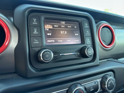 Used 2021 Jeep Wrangler Sport AWD/4WD image 22