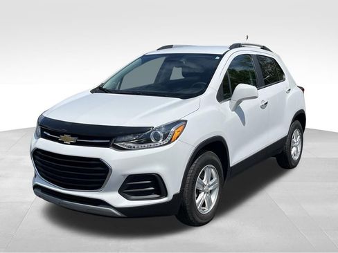 Used 2020 Chevrolet Trax LT w/ LT Convenience Package AWD/4WD image 6