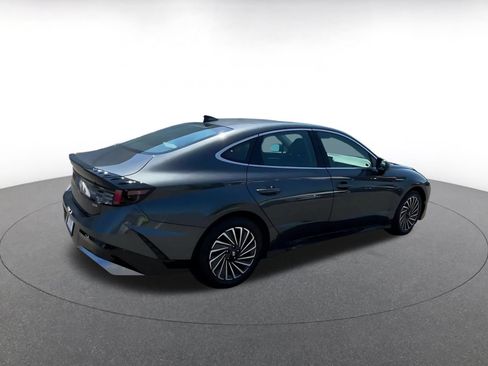 Used 2025 Hyundai Sonata SEL FWD image 15