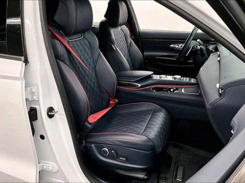 Used 2024 Genesis GV70 3.5T Sport w/ Sport Prestige Package image 8