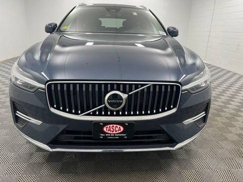 Used 2023 Volvo XC60 B5 Plus AWD/4WD image 3