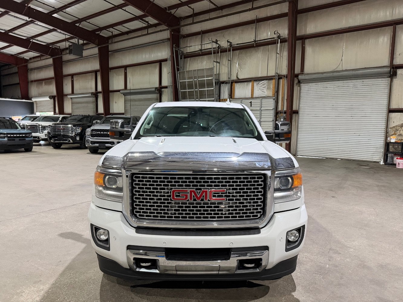 Used 2016 GMC Sierra 2500 Denali w/ Duramax Plus Package AWD/4WD image 9