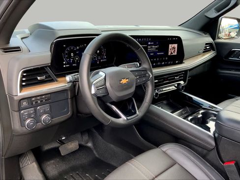 Used 2025 Chevrolet Tahoe High Country AWD/4WD image 34
