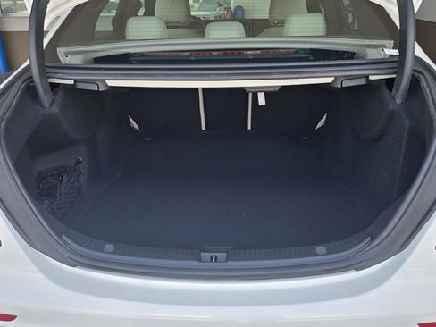 Used 2018 Mercedes-Benz E 300 image 18