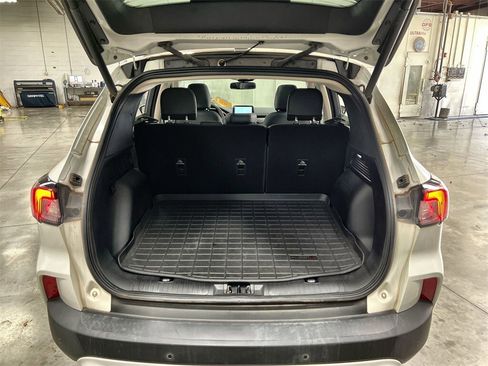 Used 2020 Ford Escape Titanium w/ Titanium Premium Package 2.0 image 25