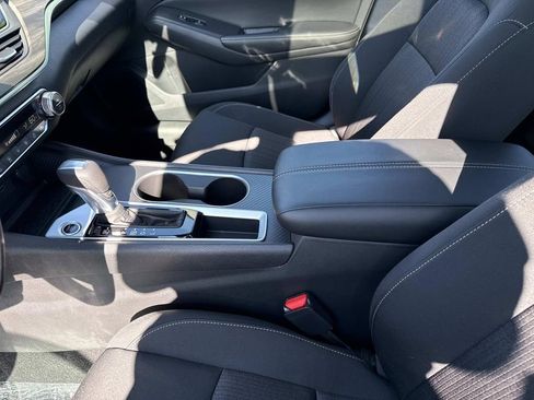 Used 2025 Nissan Altima 2.5 SV w/ SV Special Edition Package FWD image 16