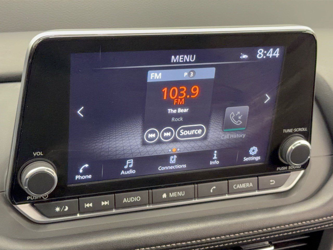 Used 2025 Nissan Rogue SV AWD/4WD image 23