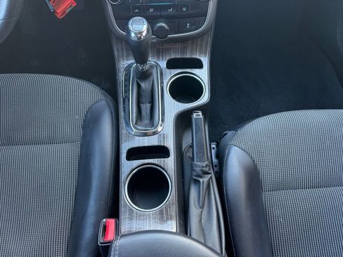 Used 2016 Chevrolet Malibu LT image 16