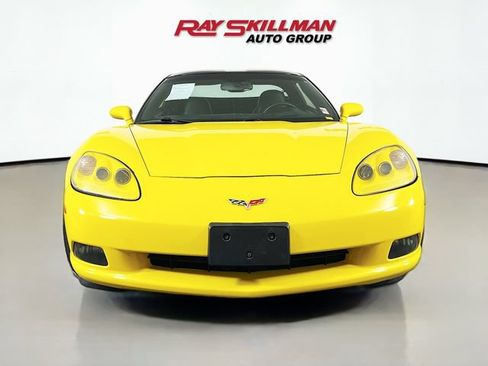 Used 2007 Chevrolet Corvette Coupe w/ Preferred Equipment Group RWD image 2