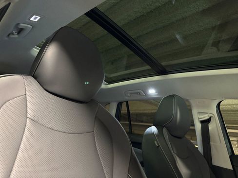 New 2026 Volkswagen Tiguan SE image 16