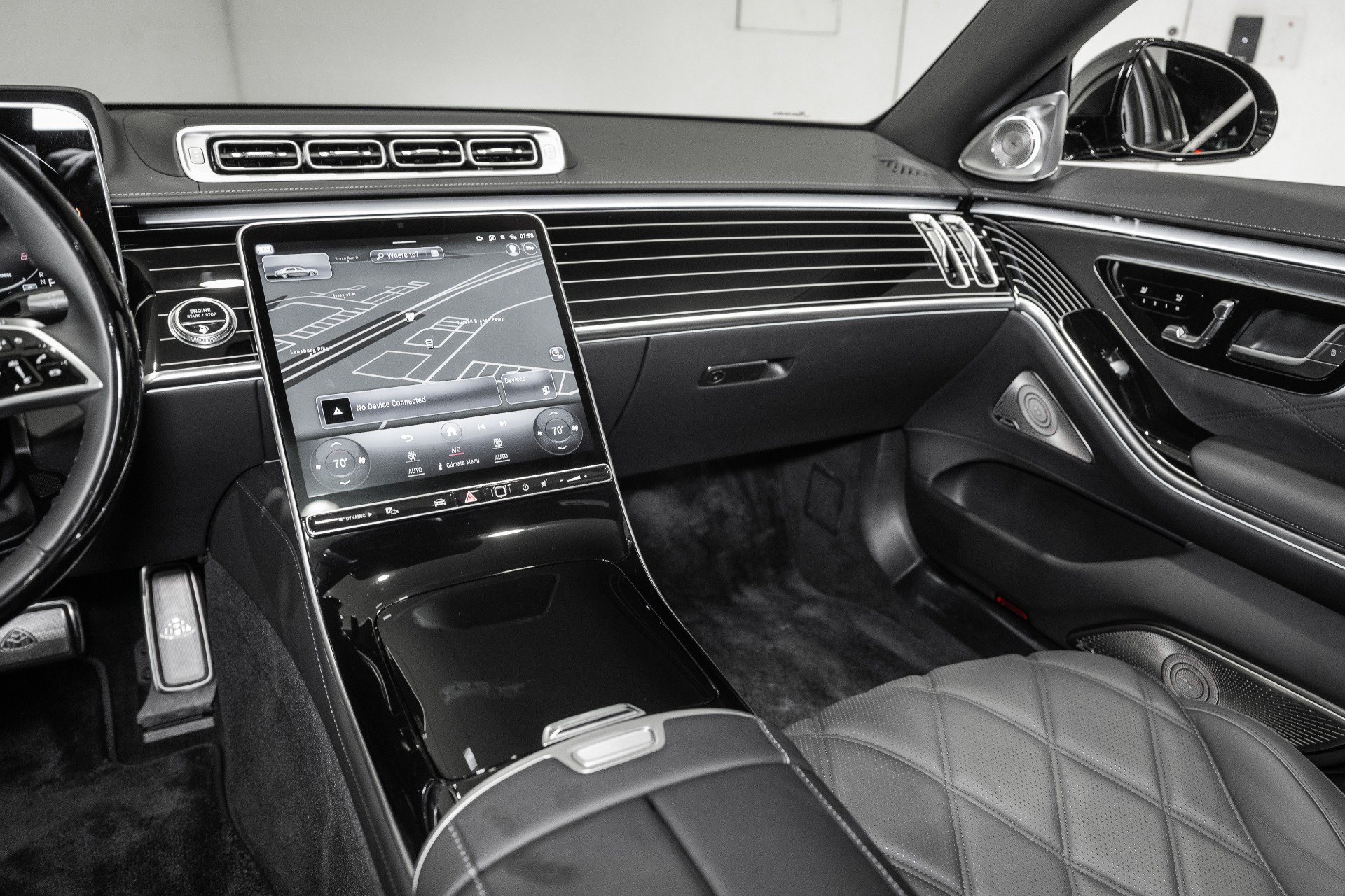 Used 2024 Mercedes-Benz Maybach S 580 4MATIC image 38