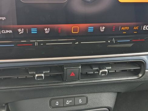New 2025 Volkswagen ID. Buzz Pro S RWD image 24