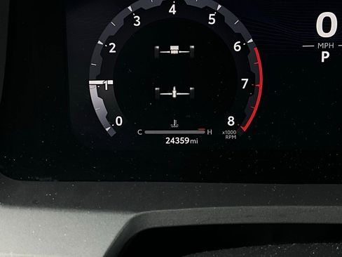 Used 2025 Toyota Tacoma TRD Off-Road image 38